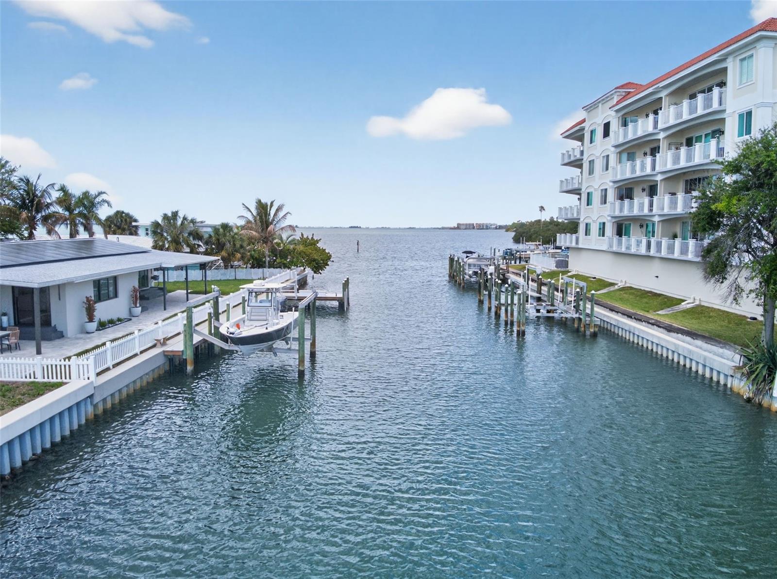 VENETIAN POINT - Residential