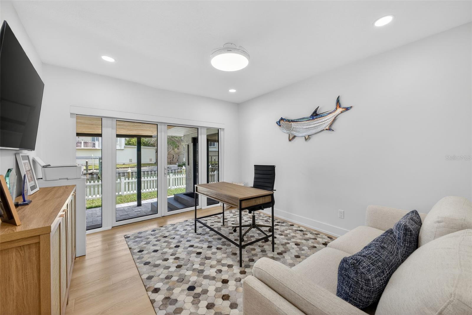 VENETIAN POINT - Residential