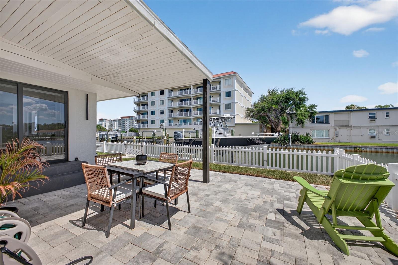 VENETIAN POINT - Residential