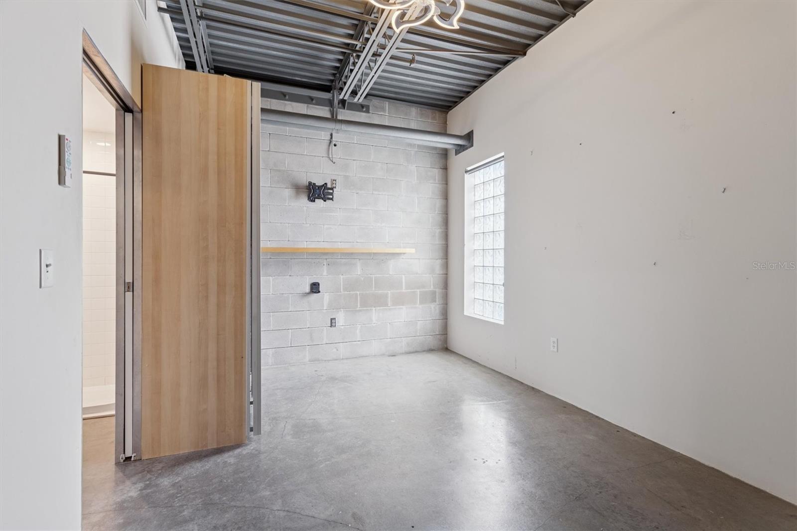 CHANNELSIDE LOFTS - Residential