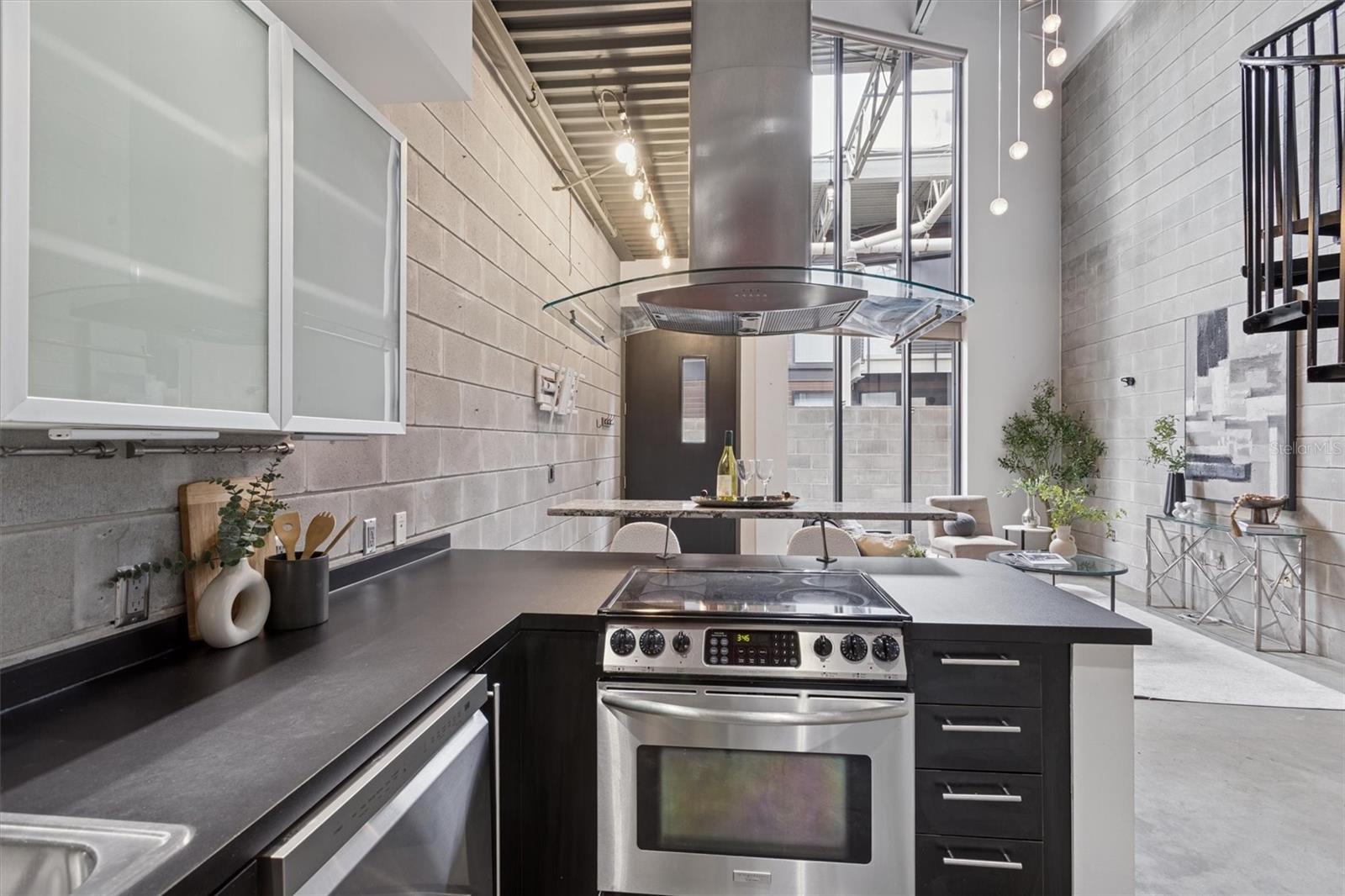 CHANNELSIDE LOFTS - Residential