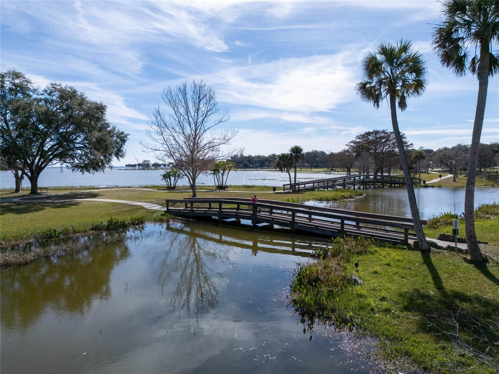 SILVER LAKE POINTE - Residential
