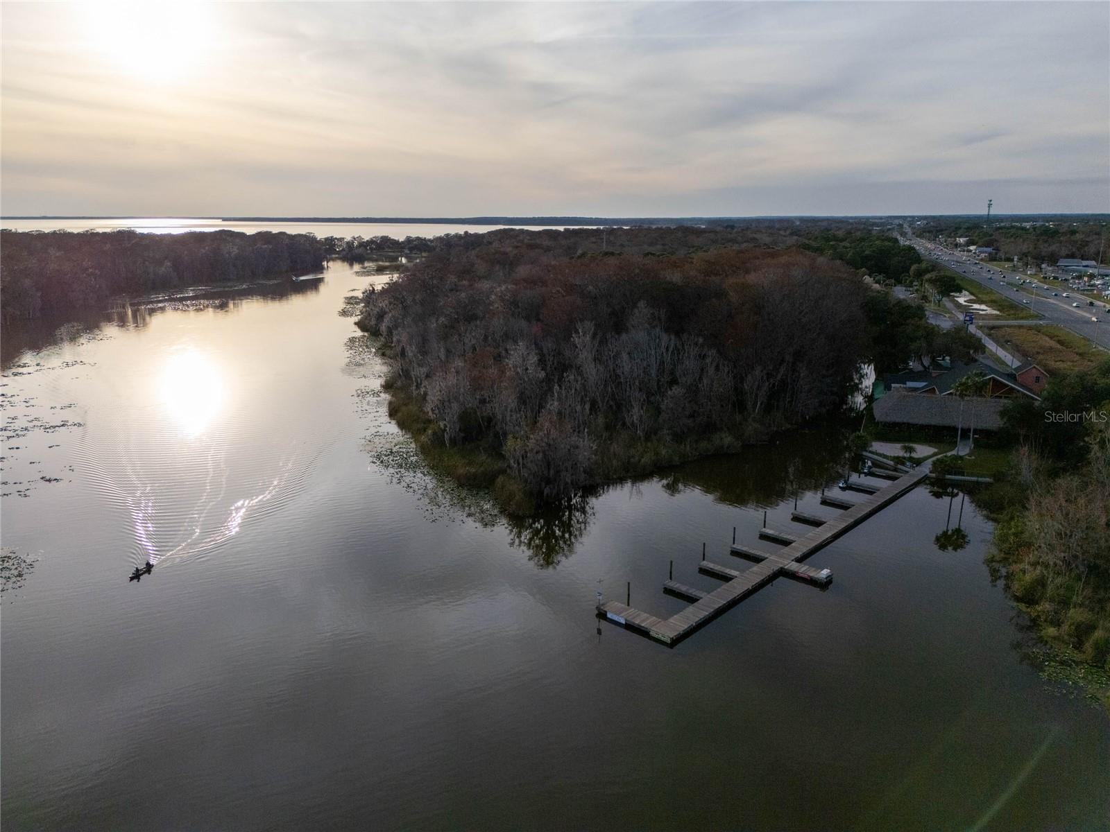 SILVER LAKE POINTE - Residential