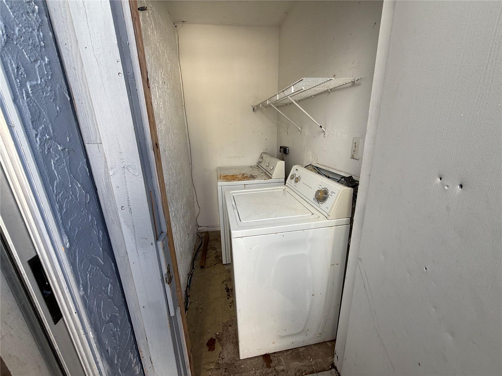 WASHINGTON SQUARE TOWNHOME CON - Residential