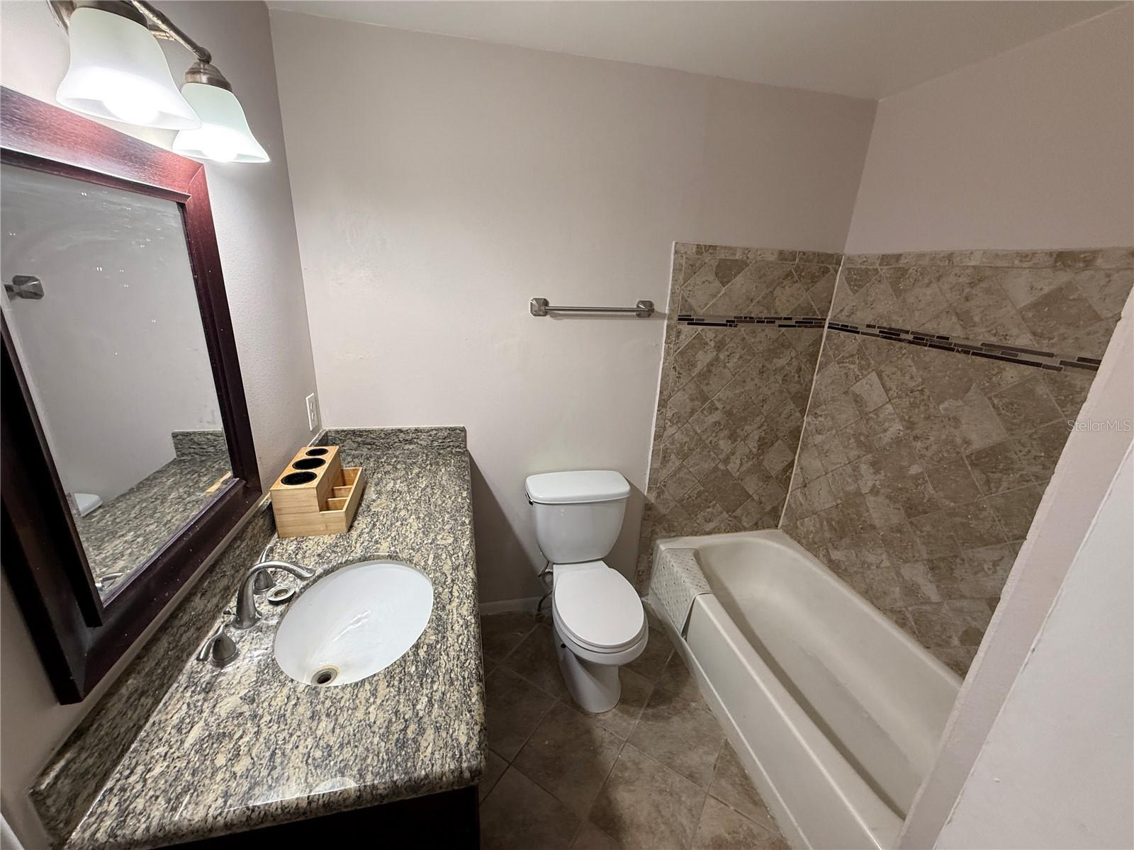 WASHINGTON SQUARE TOWNHOME CON - Residential