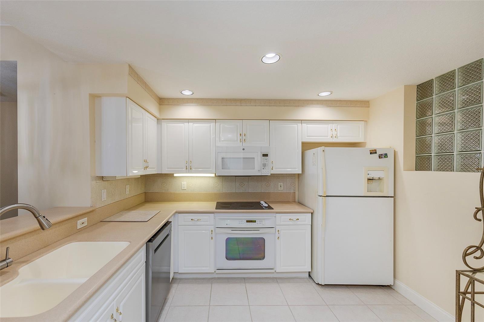 RIVERS EDGE HARBOUR VILLAGE - Residential