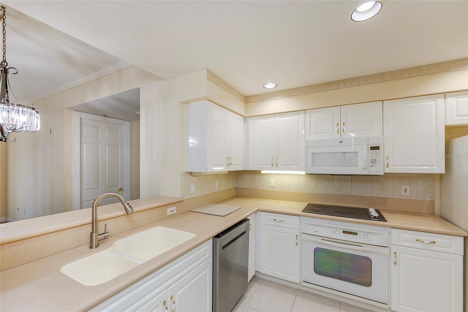 RIVERS EDGE HARBOUR VILLAGE - Residential