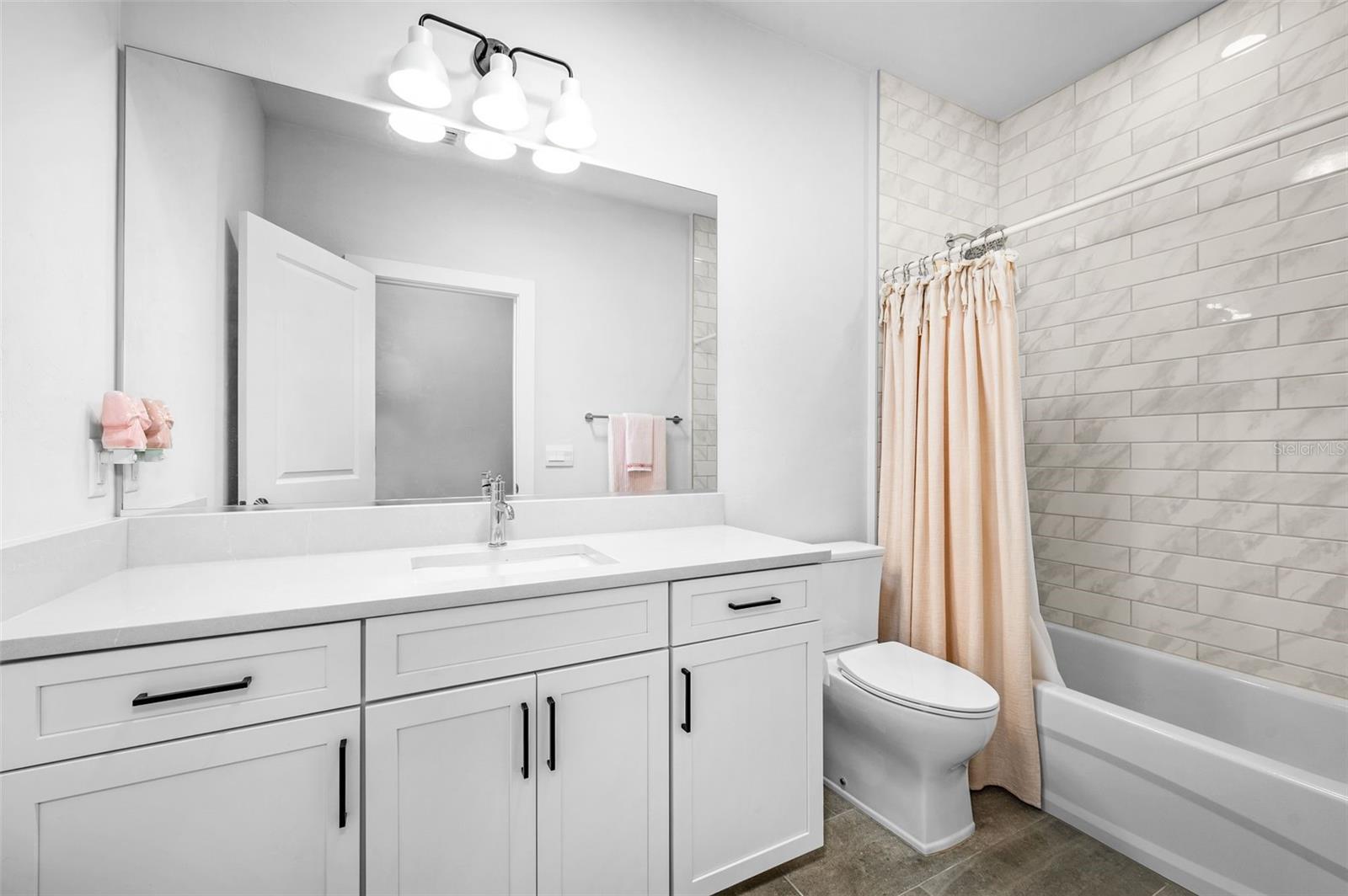 LAUREATE VILLAGE PH I UNIT I PB 37 PG 26 - Residential