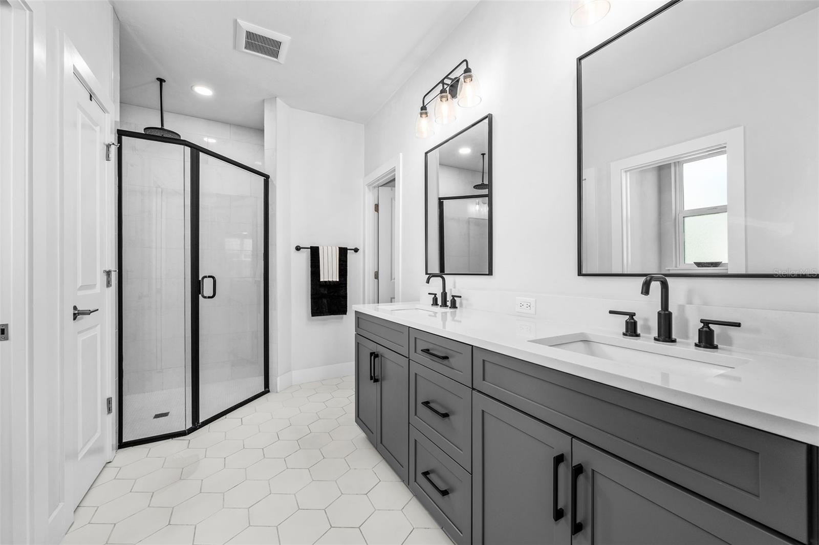 LAUREATE VILLAGE PH I UNIT I PB 37 PG 26 - Residential