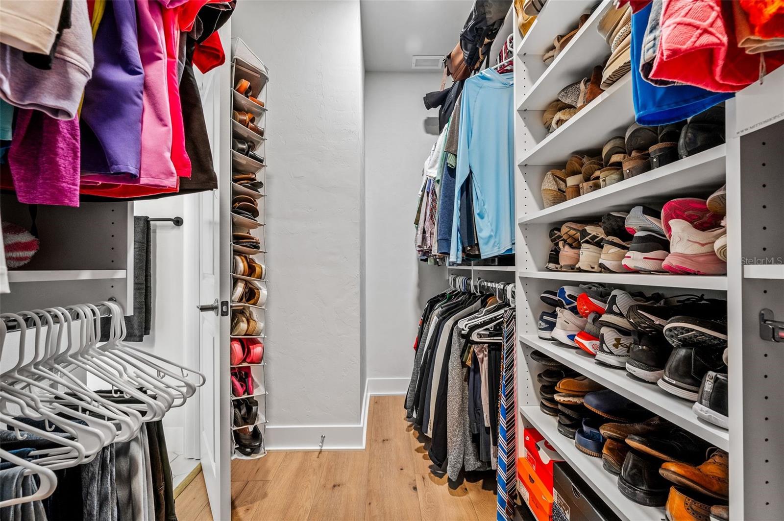 LAUREATE VILLAGE PH I UNIT I PB 37 PG 26 - Residential