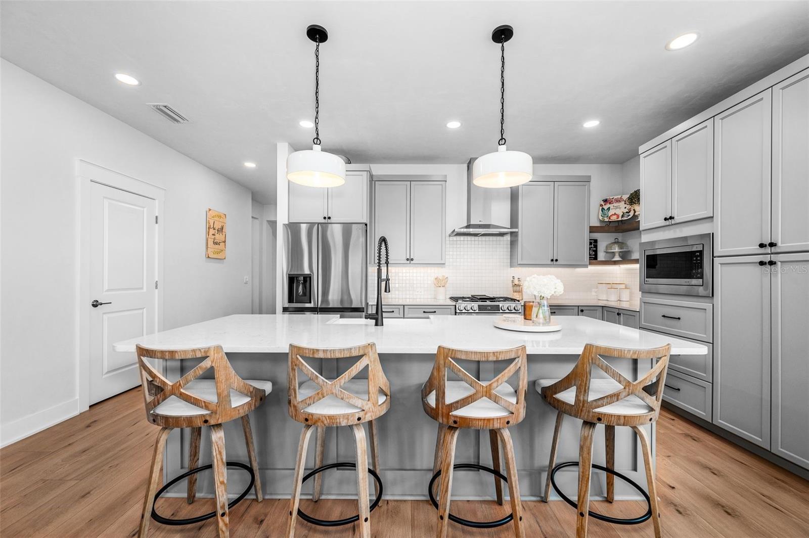 LAUREATE VILLAGE PH I UNIT I PB 37 PG 26 - Residential