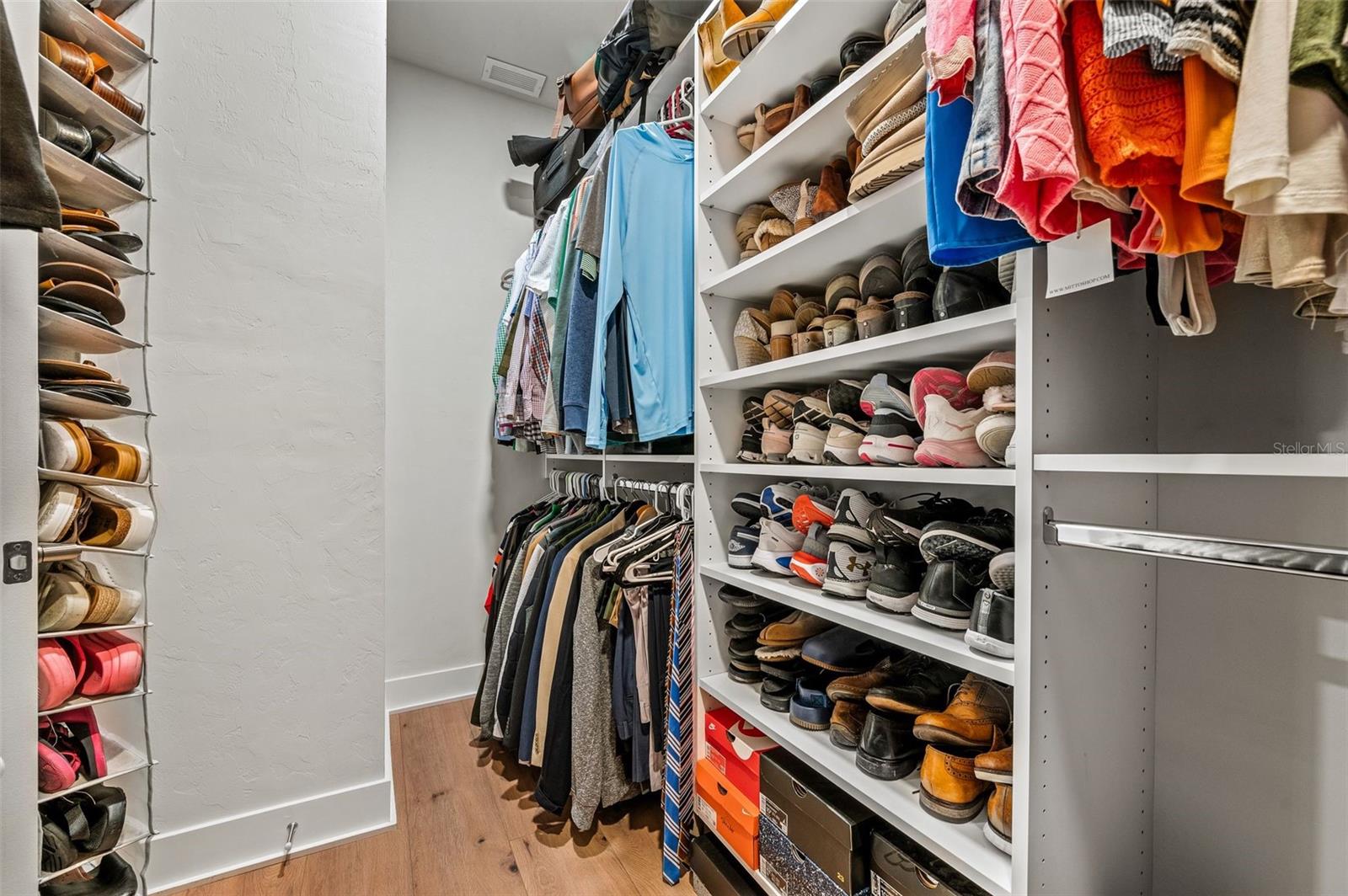 LAUREATE VILLAGE PH I UNIT I PB 37 PG 26 - Residential