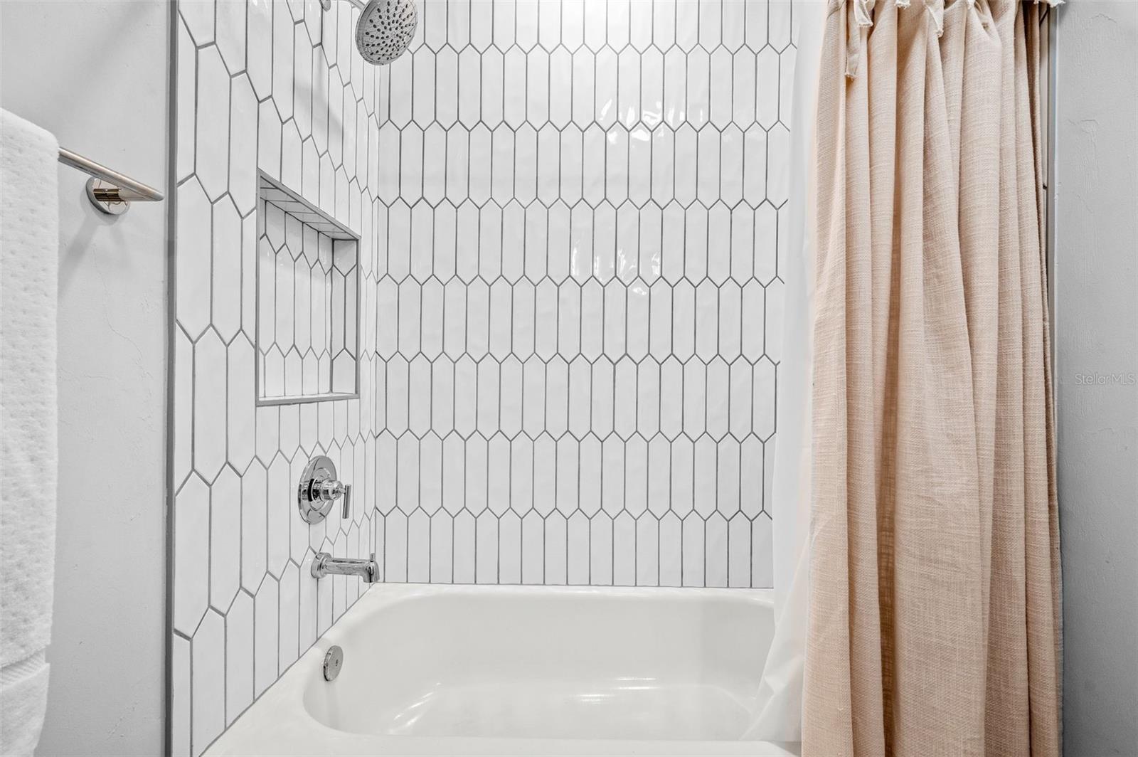 LAUREATE VILLAGE PH I UNIT I PB 37 PG 26 - Residential