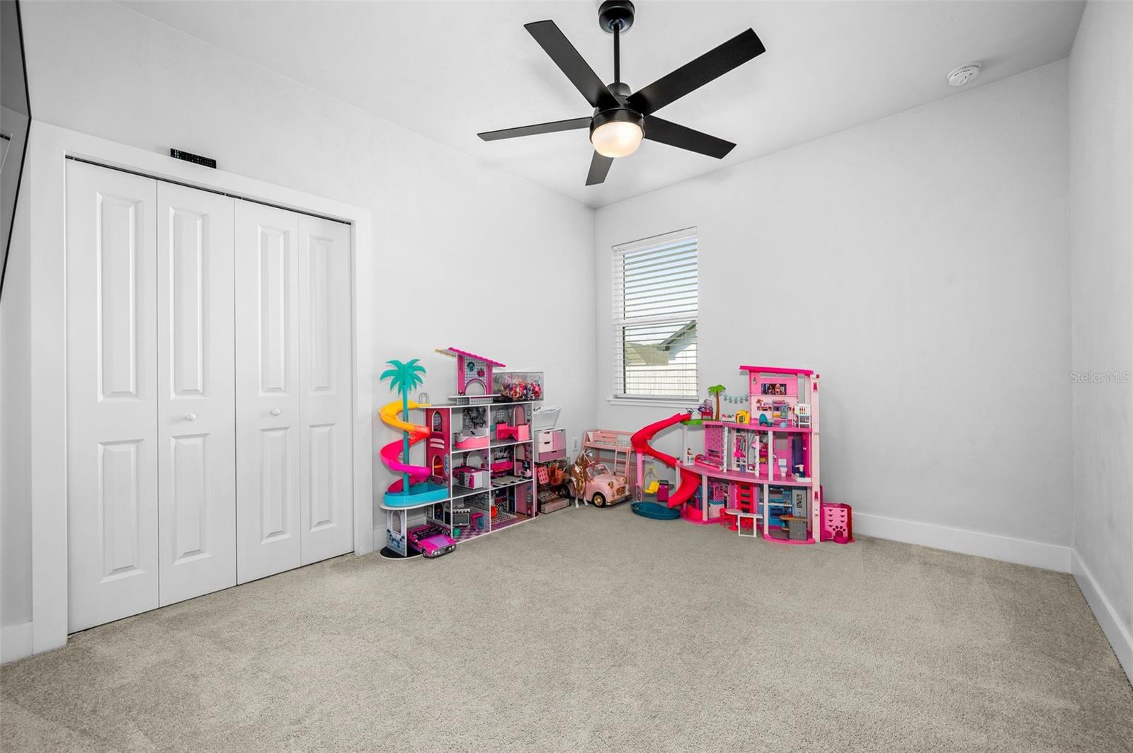 LAUREATE VILLAGE PH I UNIT I PB 37 PG 26 - Residential