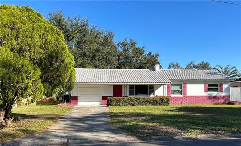 Photo of 2833 62nd Street N, St Petersburg, FL 33710 (MLS # A4654476)