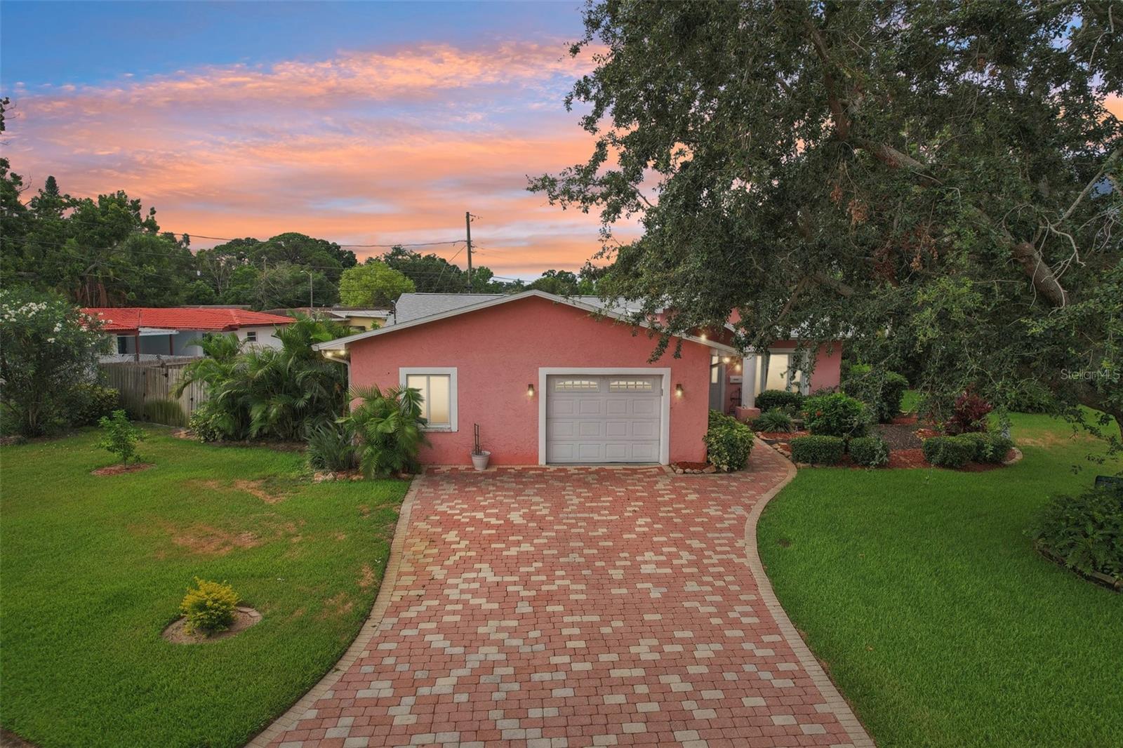 6897 18TH STREET N