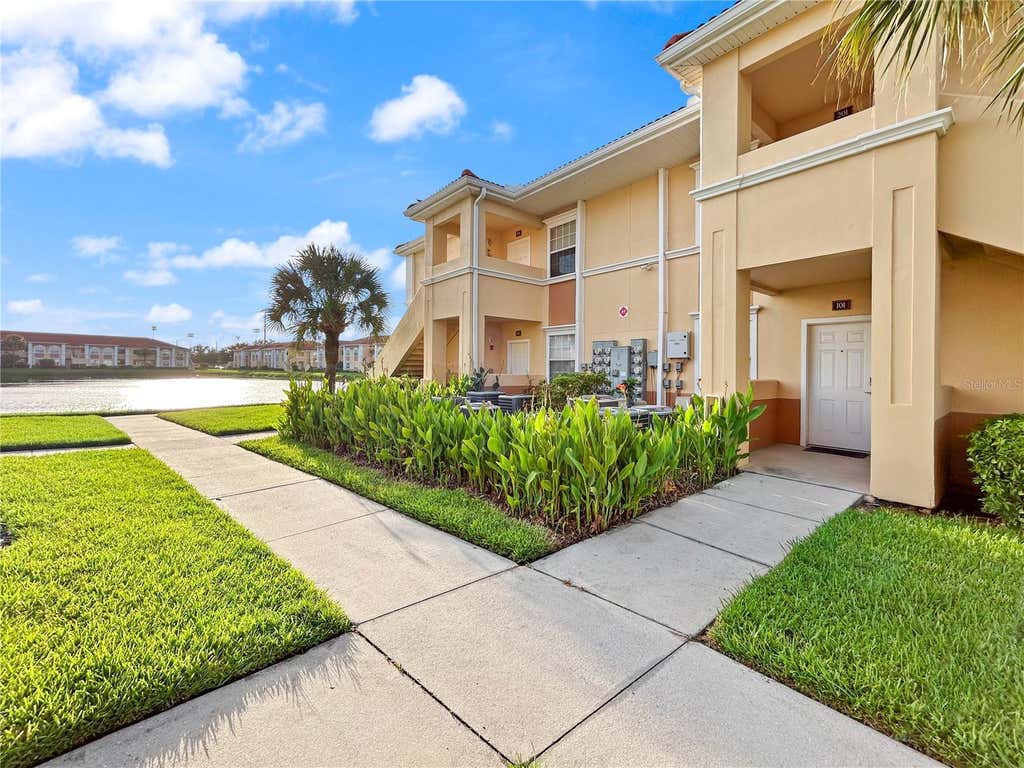 Photo of 1025 Villagio Circle #101, Sarasota, FL 34237 (MLS # L4963777)