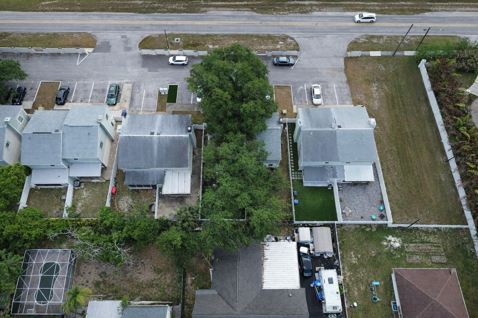 LAKEWOOD GARDENS - Residential