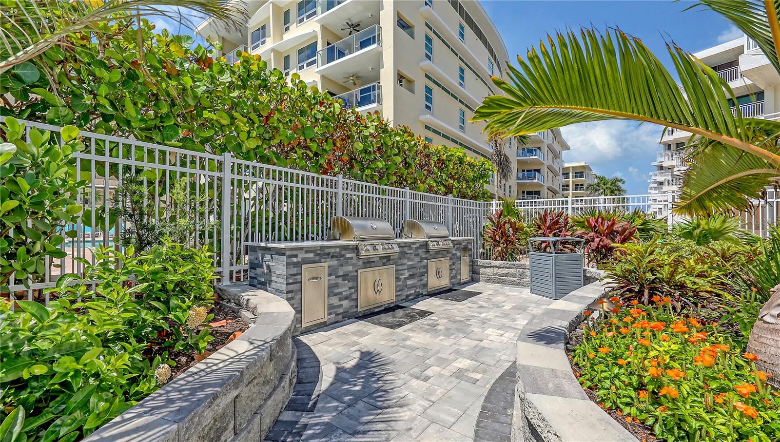 HOUSE SUN - Residential