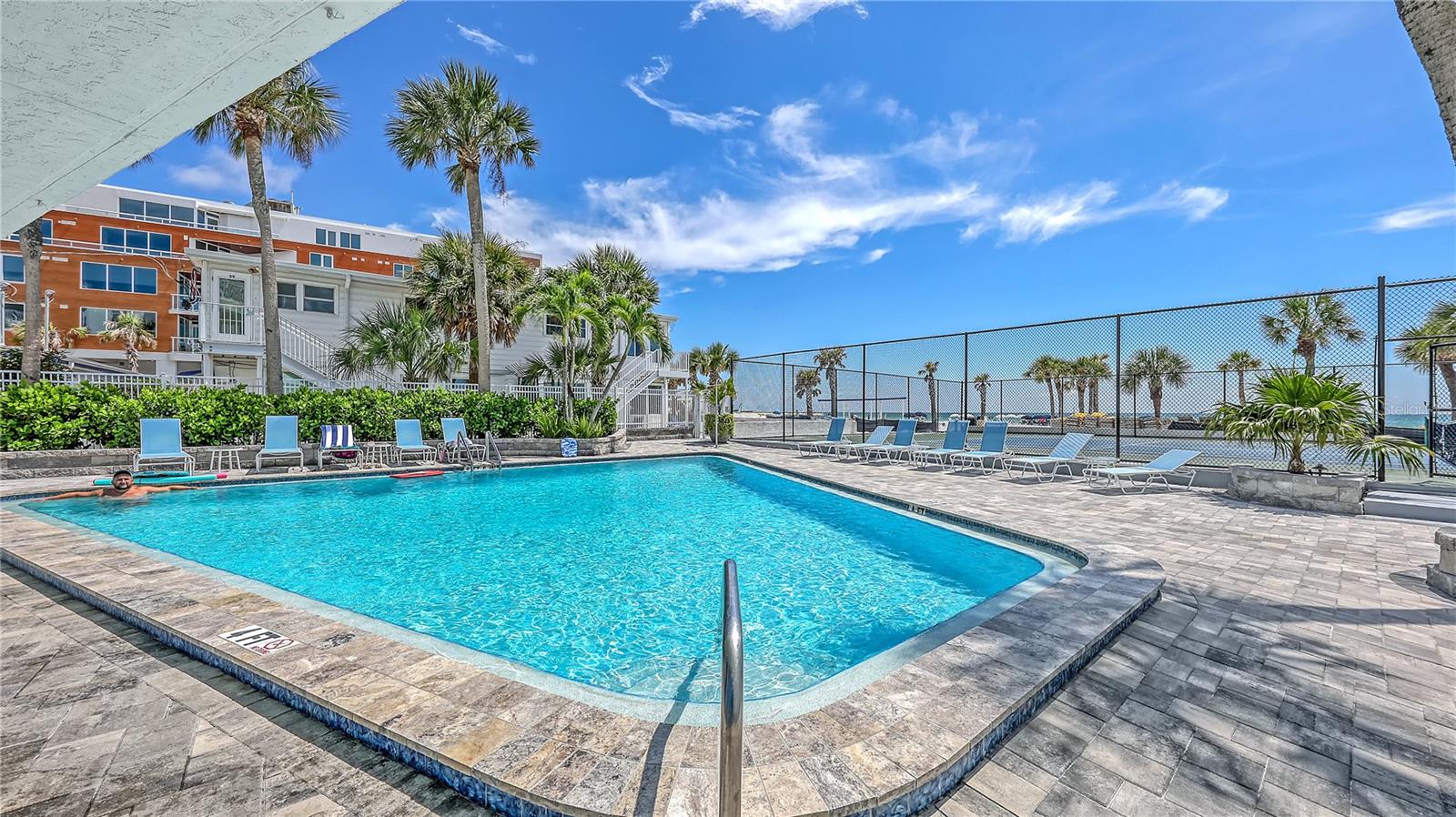 HOUSE SUN - Residential