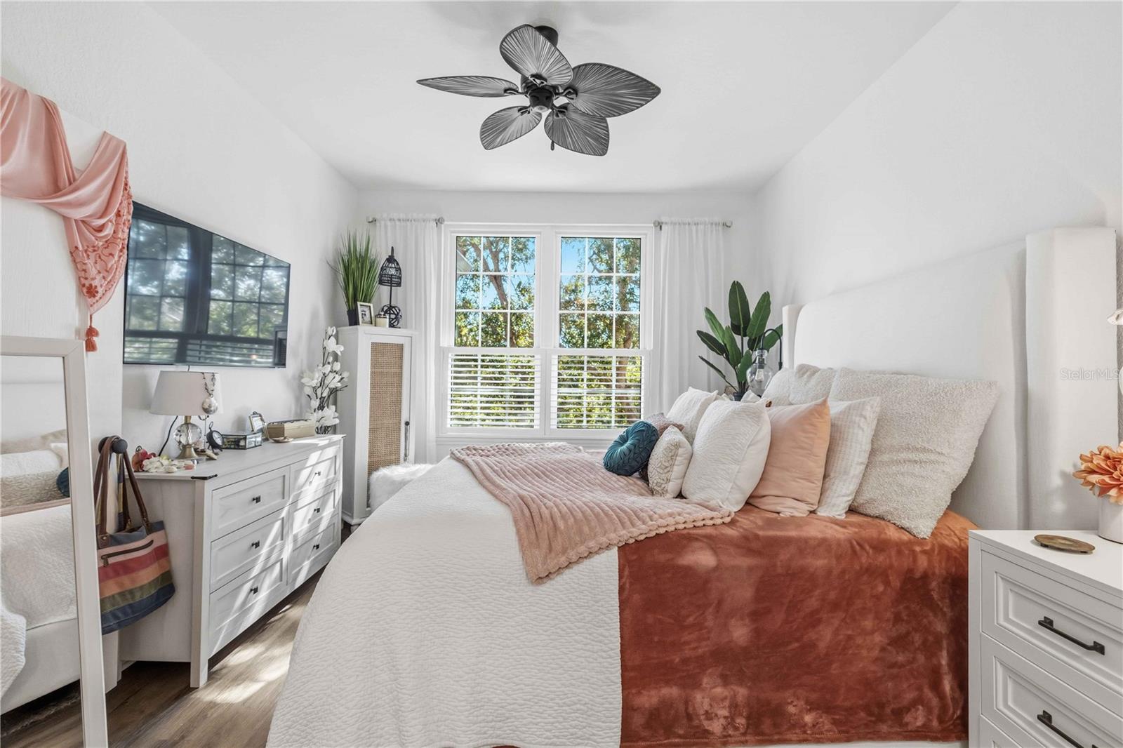 BELLA VILLINO I - Residential Lease