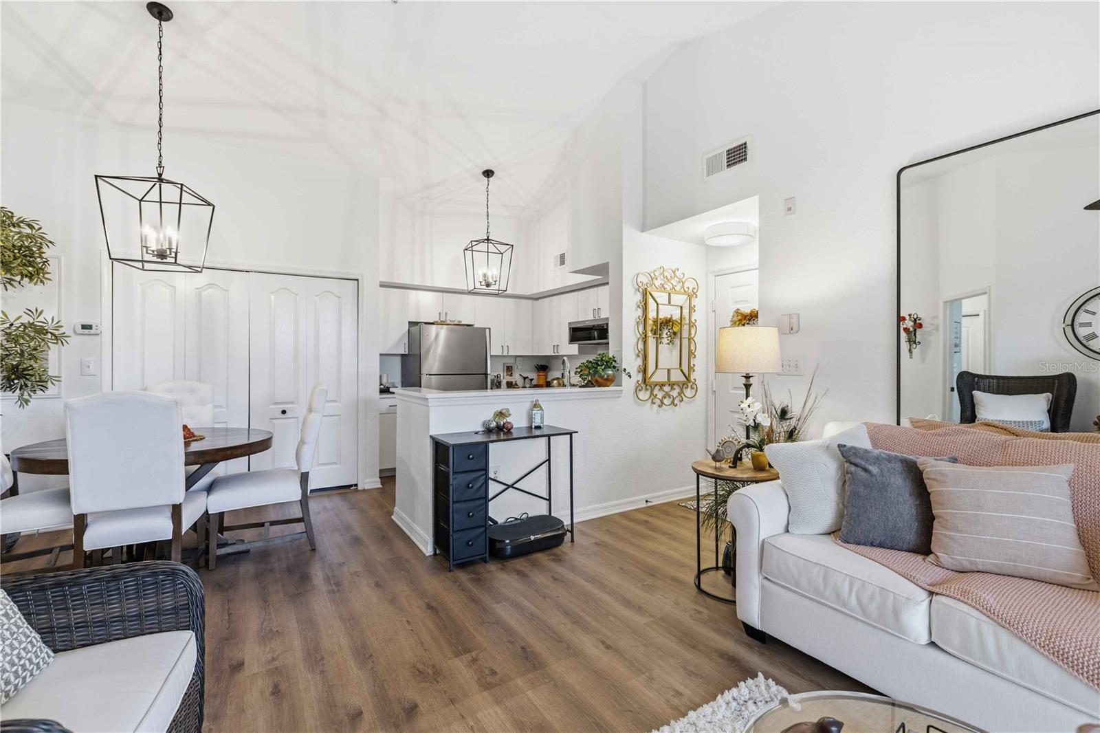 BELLA VILLINO I - Residential Lease