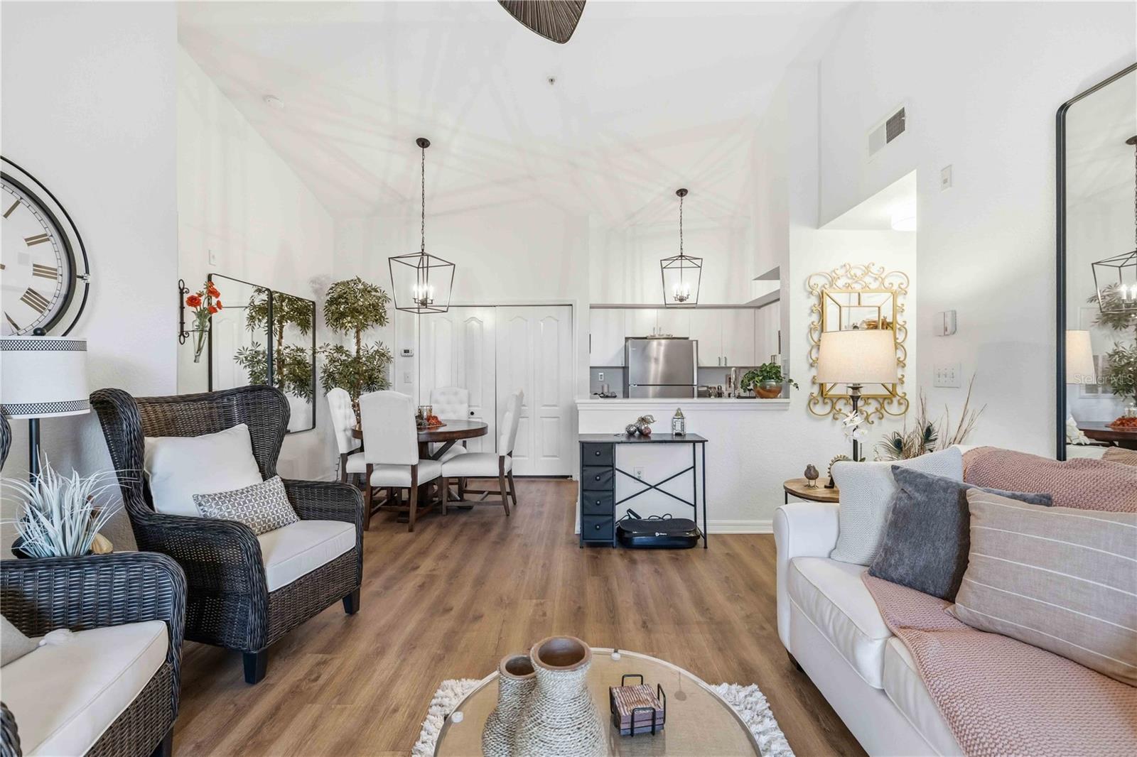 BELLA VILLINO I - Residential Lease