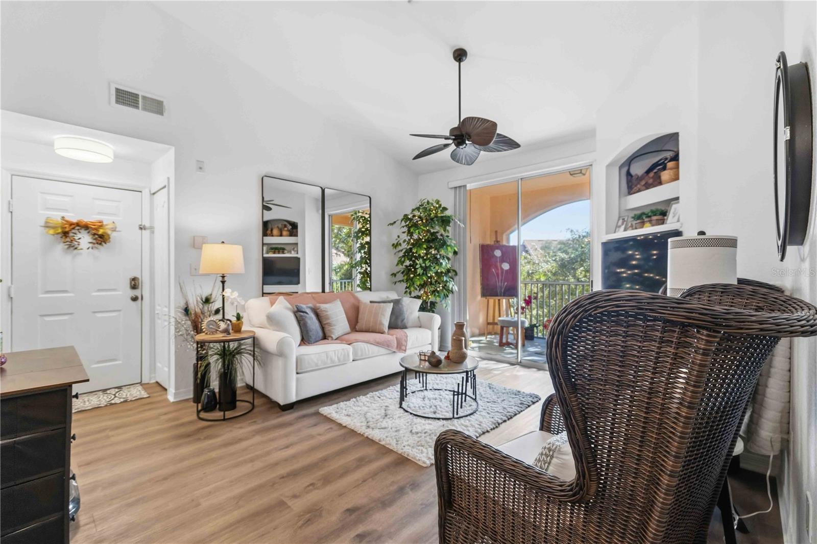 BELLA VILLINO I - Residential Lease