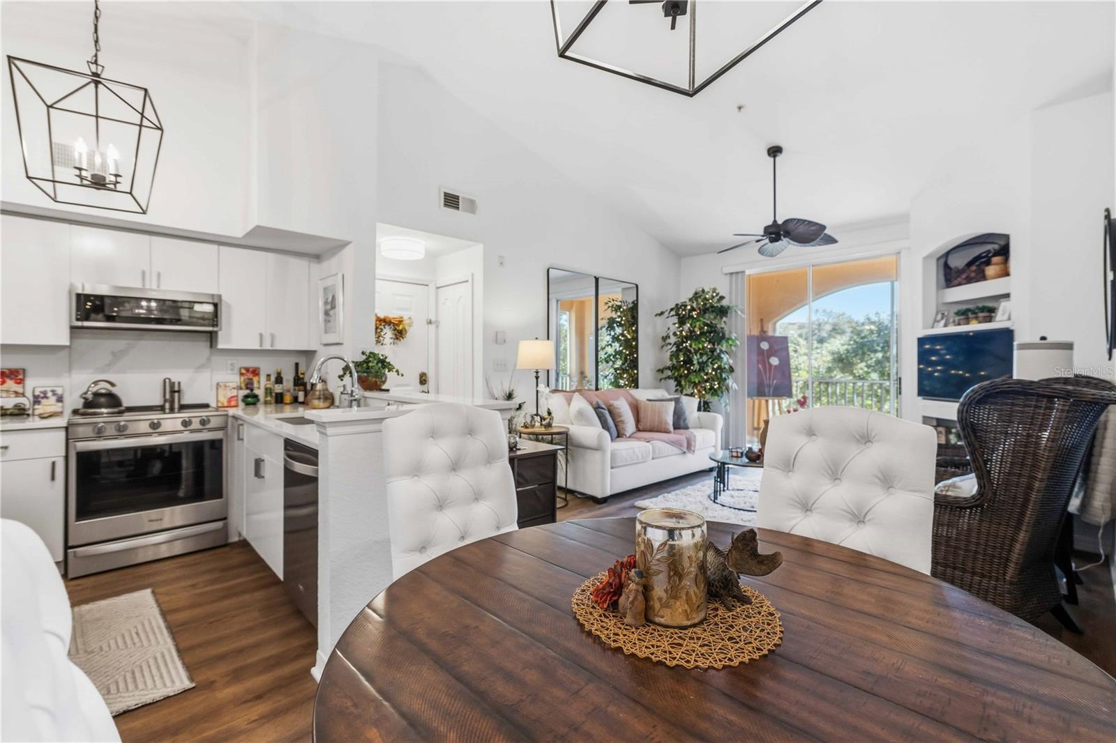 BELLA VILLINO I - Residential Lease