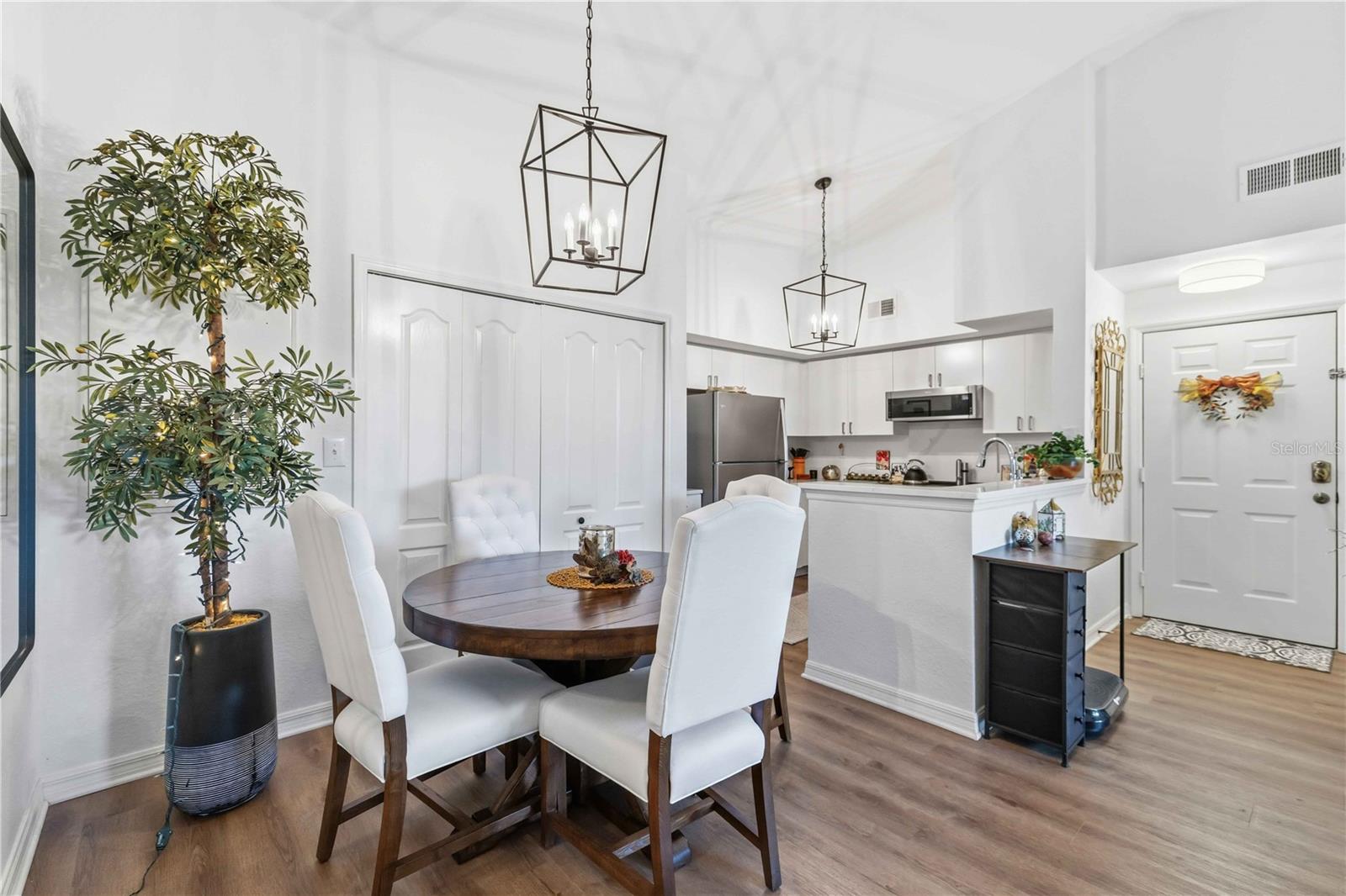 BELLA VILLINO I - Residential Lease