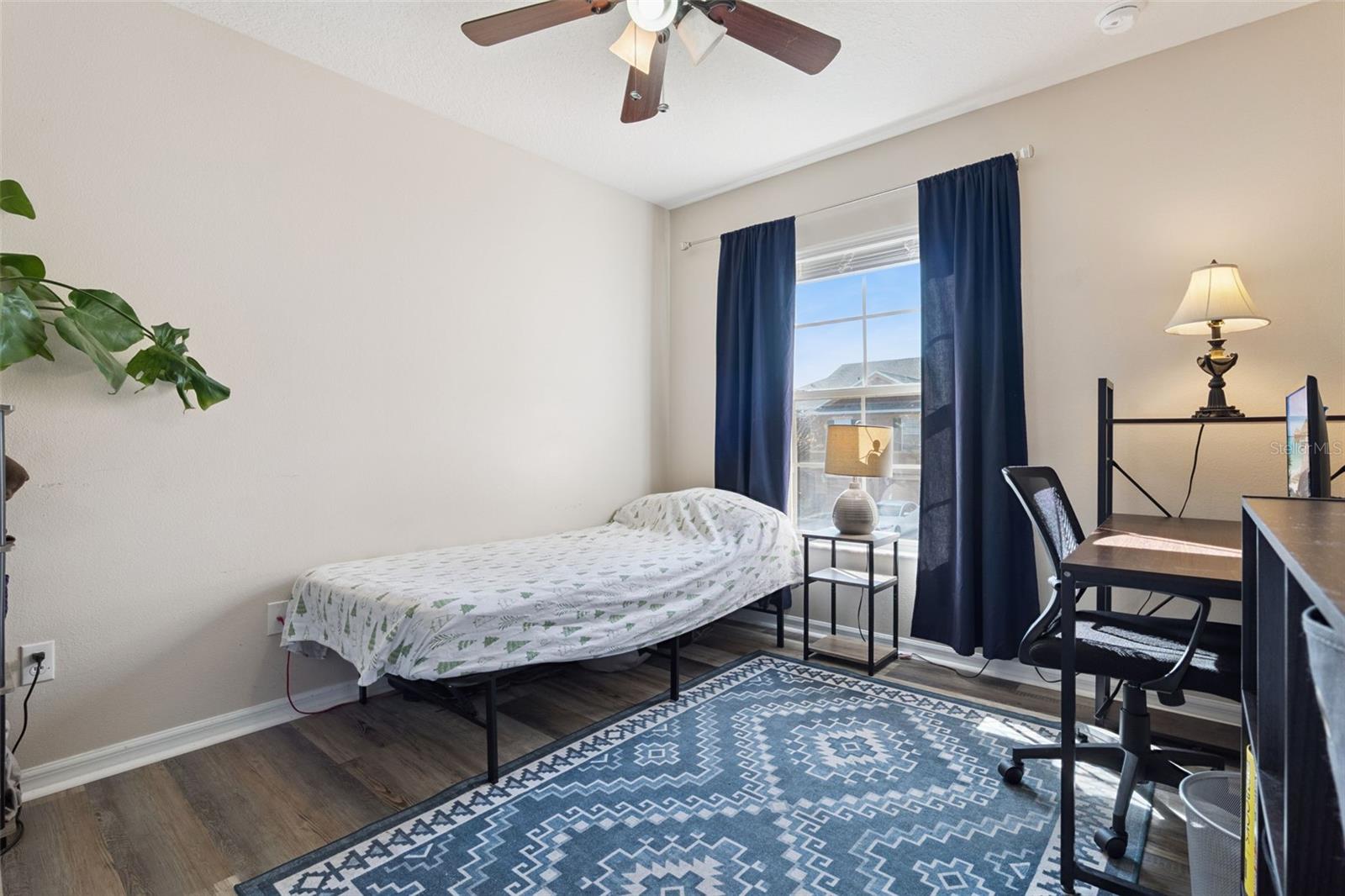 HAWTHORNE GLEN TWNHMS - Residential