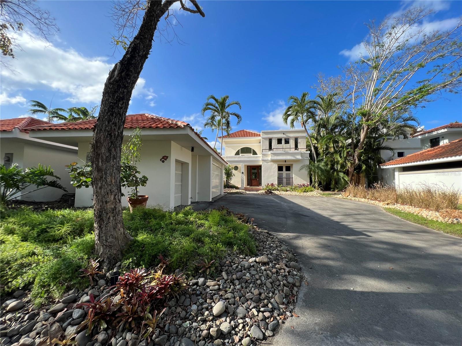 DORADO BEACH EAST - Residential