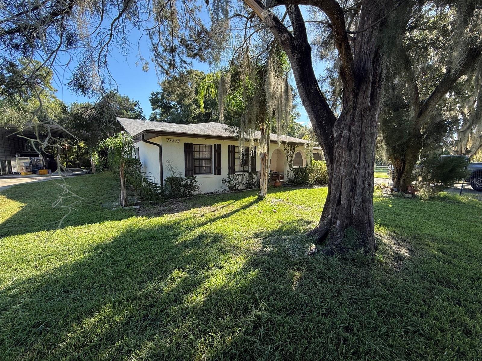 11813 OCKLAWAHA DRIVE