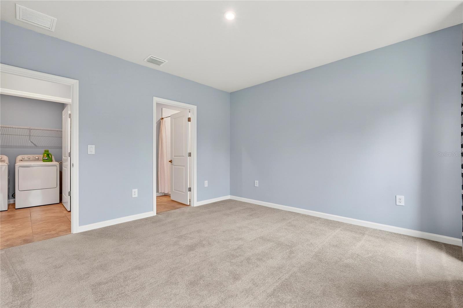 HILLWOOD PRESERVE - Residential