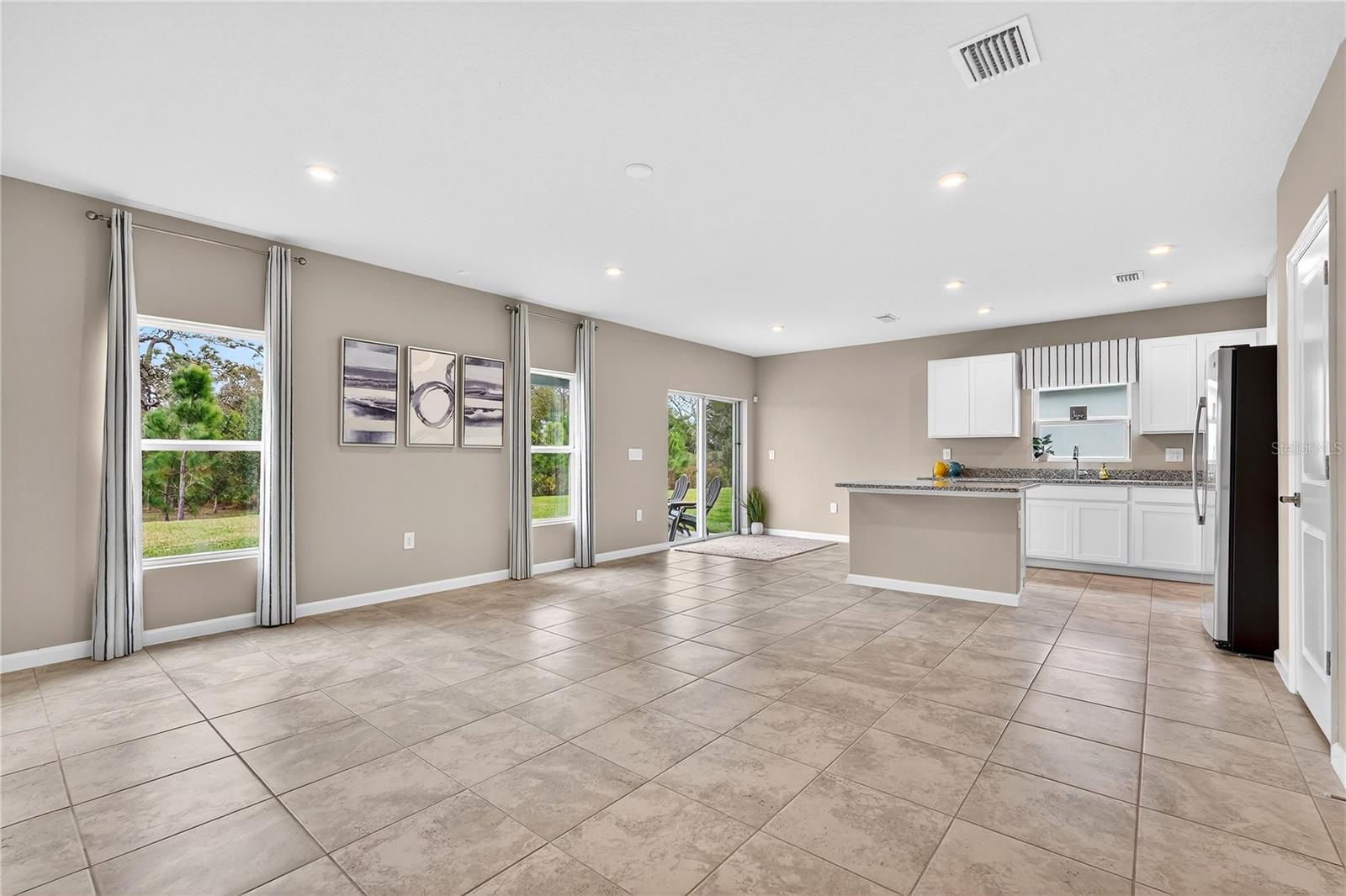 HILLWOOD PRESERVE - Residential