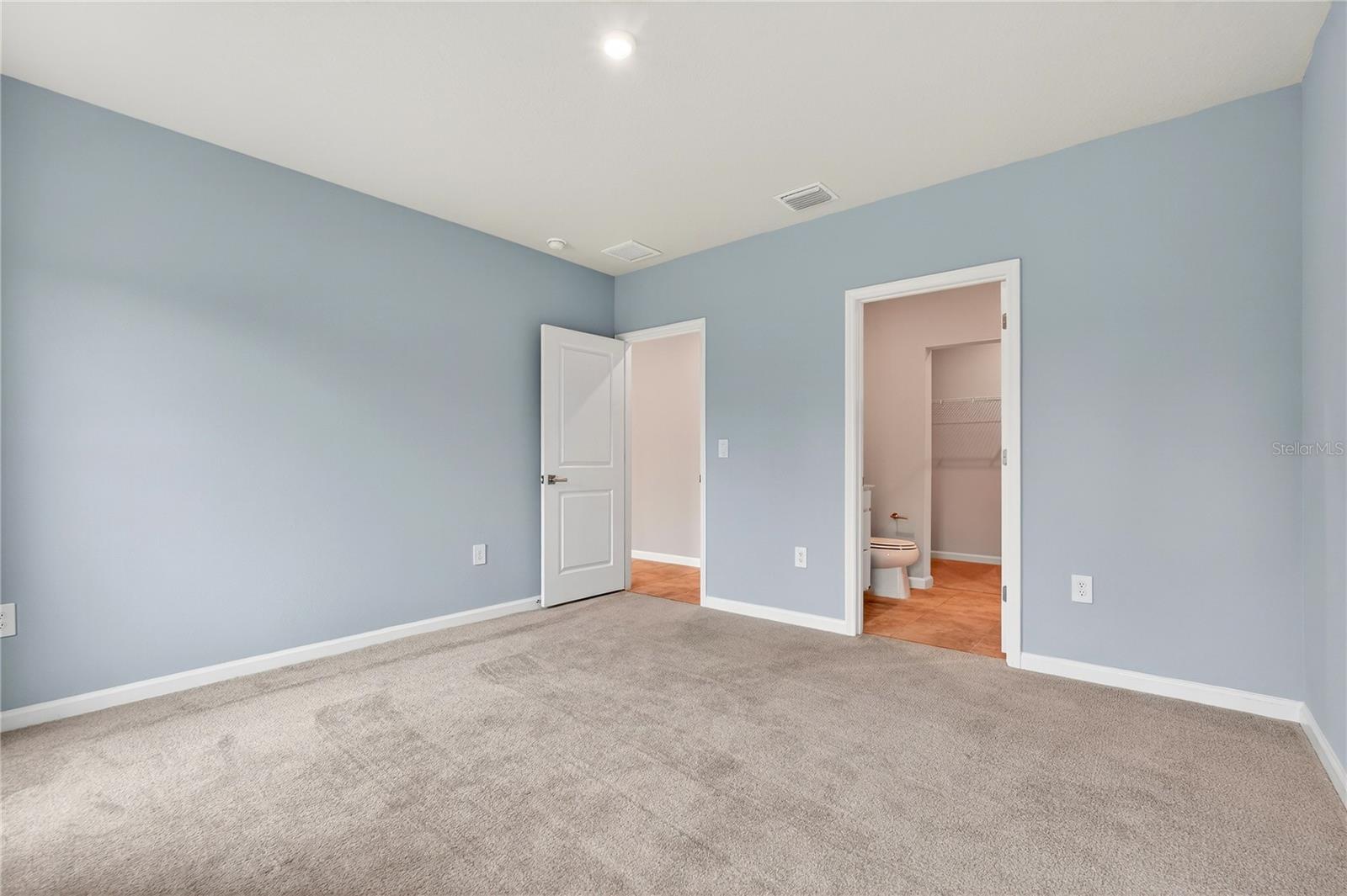 HILLWOOD PRESERVE - Residential