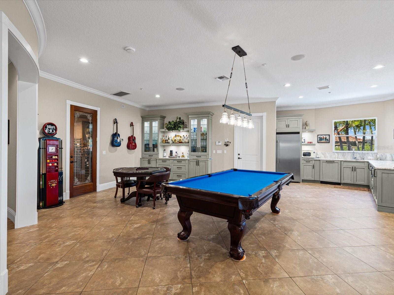 INDIAN ROCKS - Residential