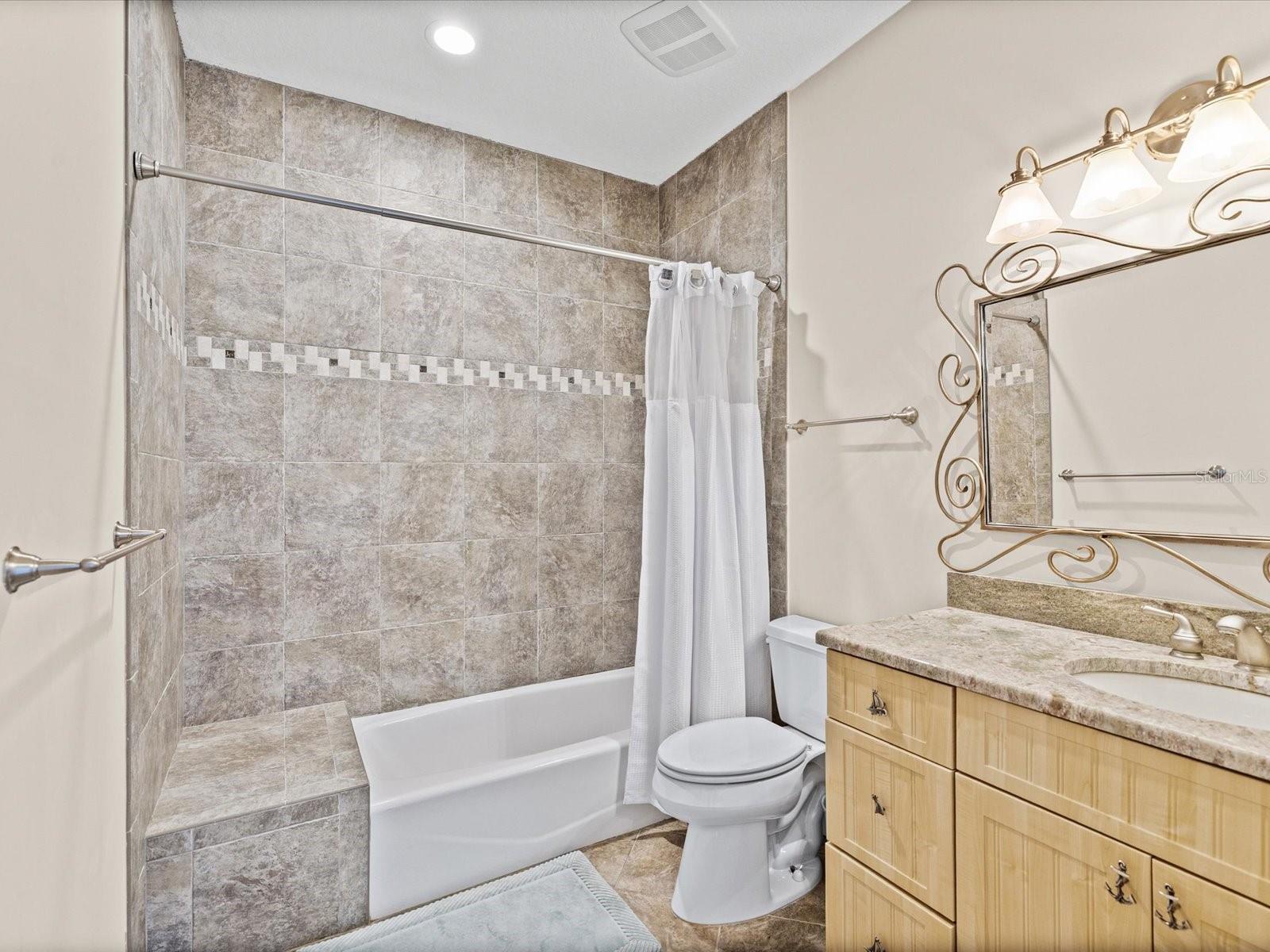 INDIAN ROCKS - Residential