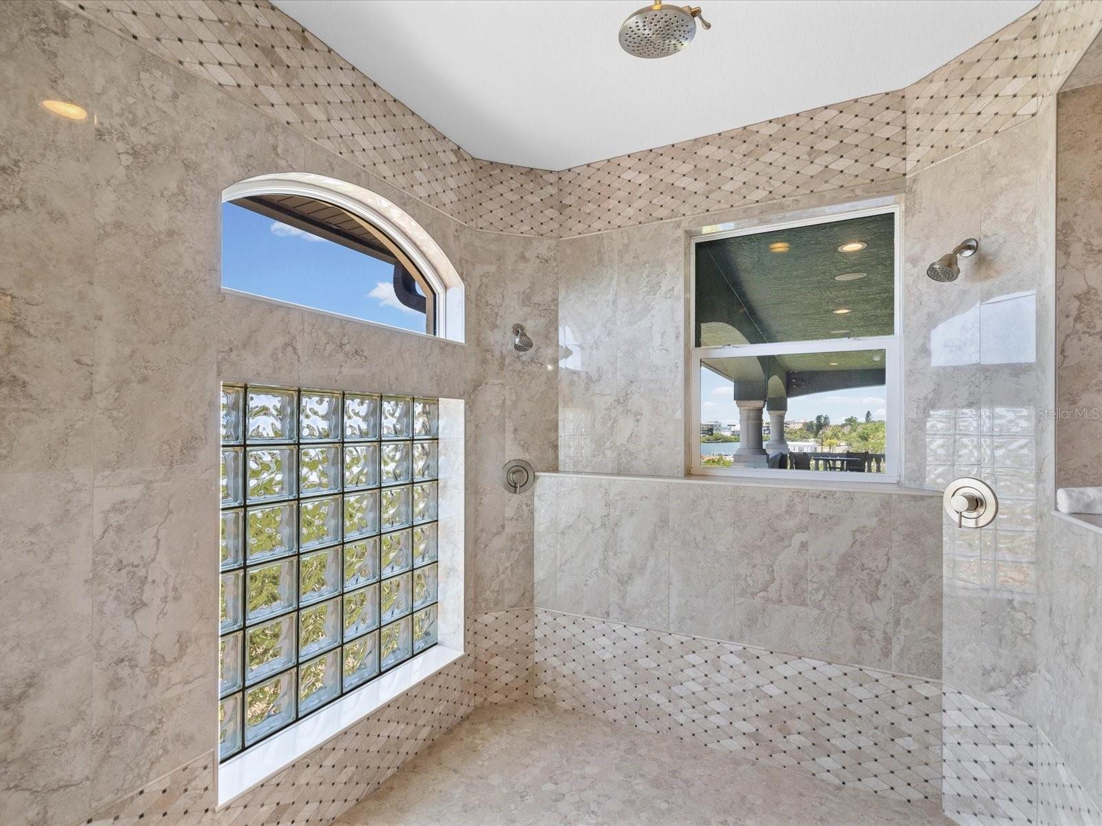 INDIAN ROCKS - Residential