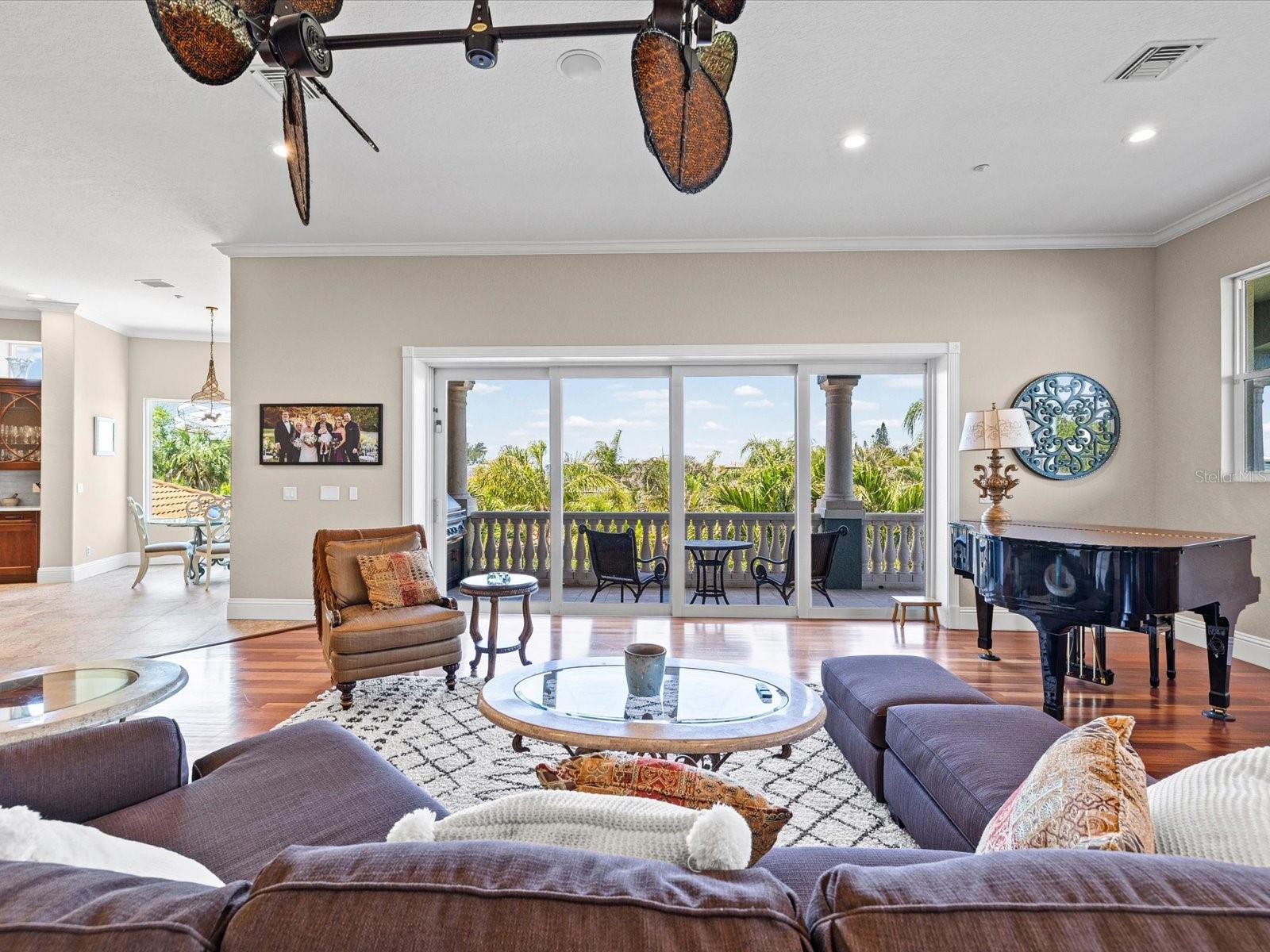 INDIAN ROCKS - Residential
