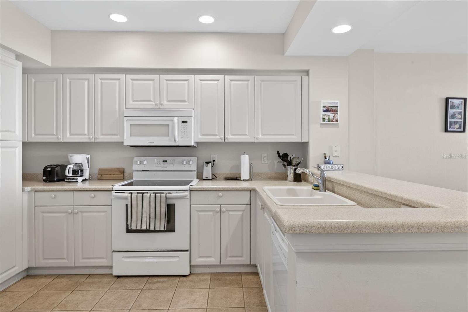 VISTA DEL SOL/BURNT STORE MARI - Residential