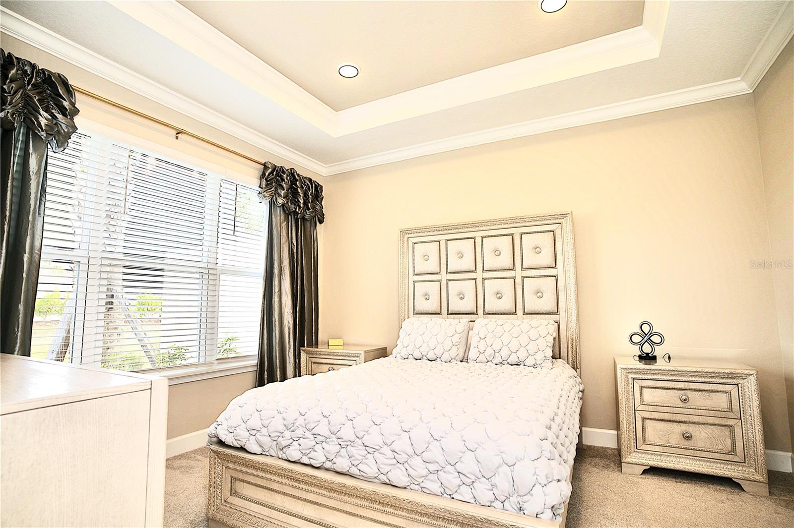 AZARIO ESPLANADE - Residential