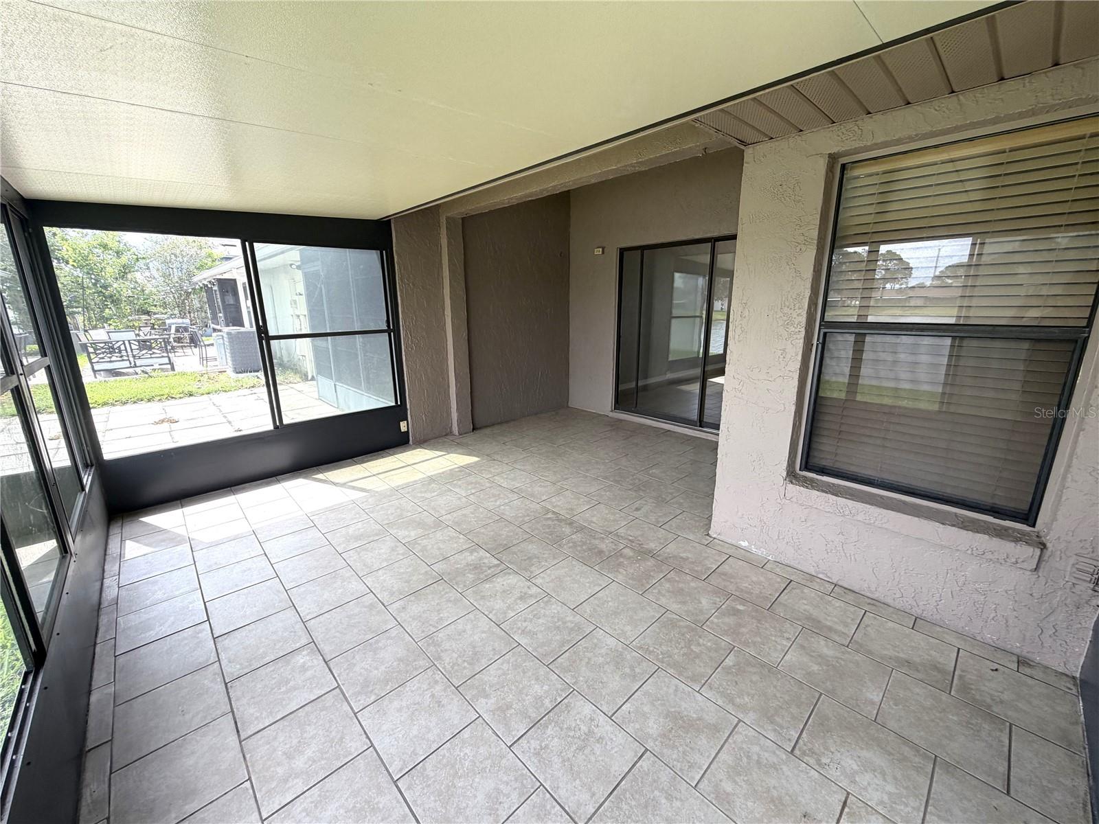BVL LAKEPOINTE TWNHMS - Residential