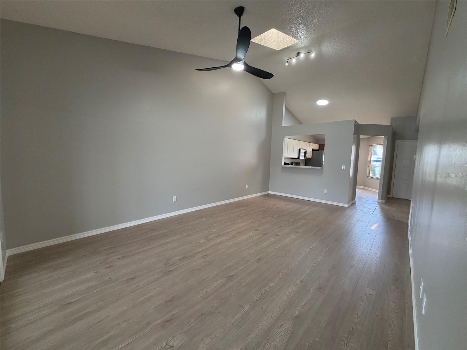 BVL LAKEPOINTE TWNHMS - Residential