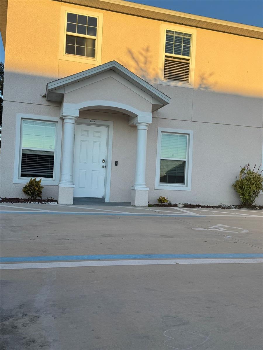 210 MAJORS LANE A