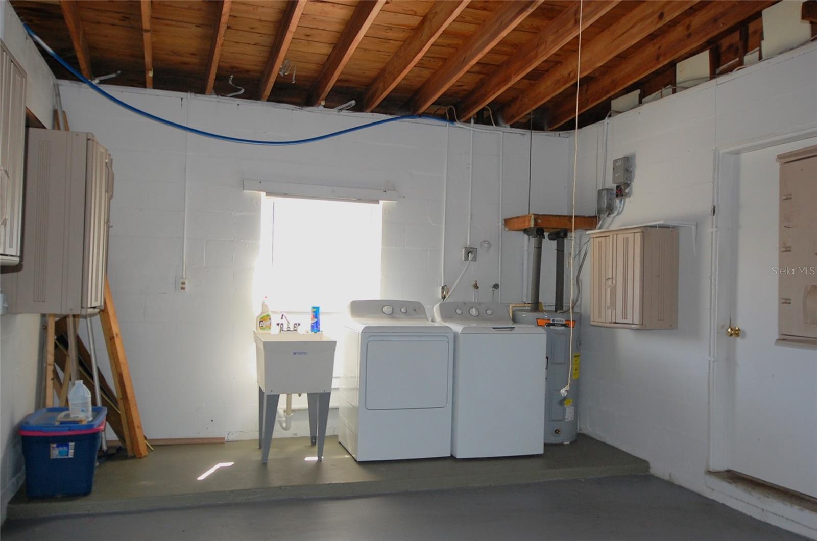 LAKEVIEW ESTATES - Residential