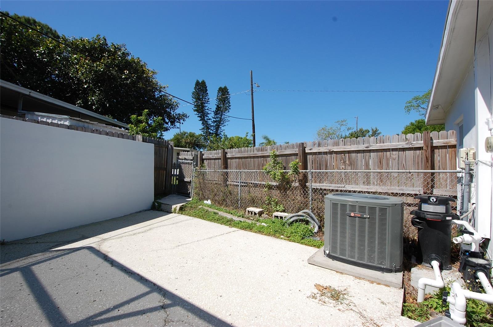 LAKEVIEW ESTATES - Residential