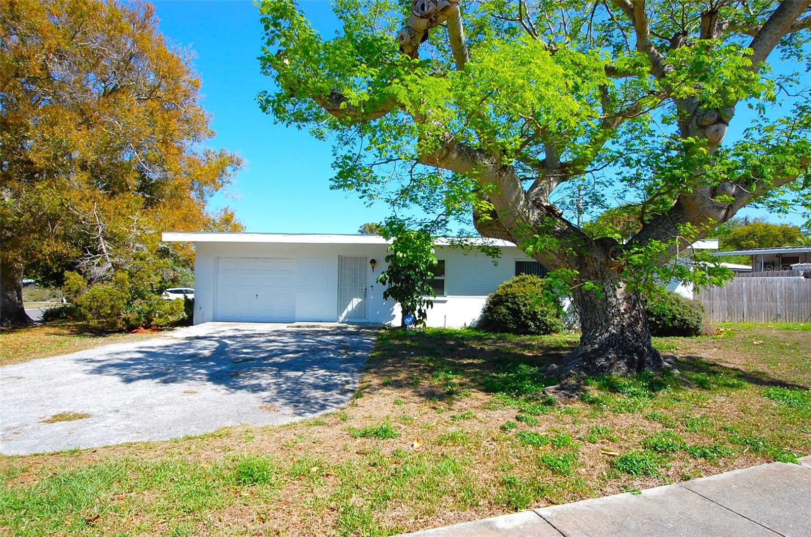 LAKEVIEW ESTATES - Residential