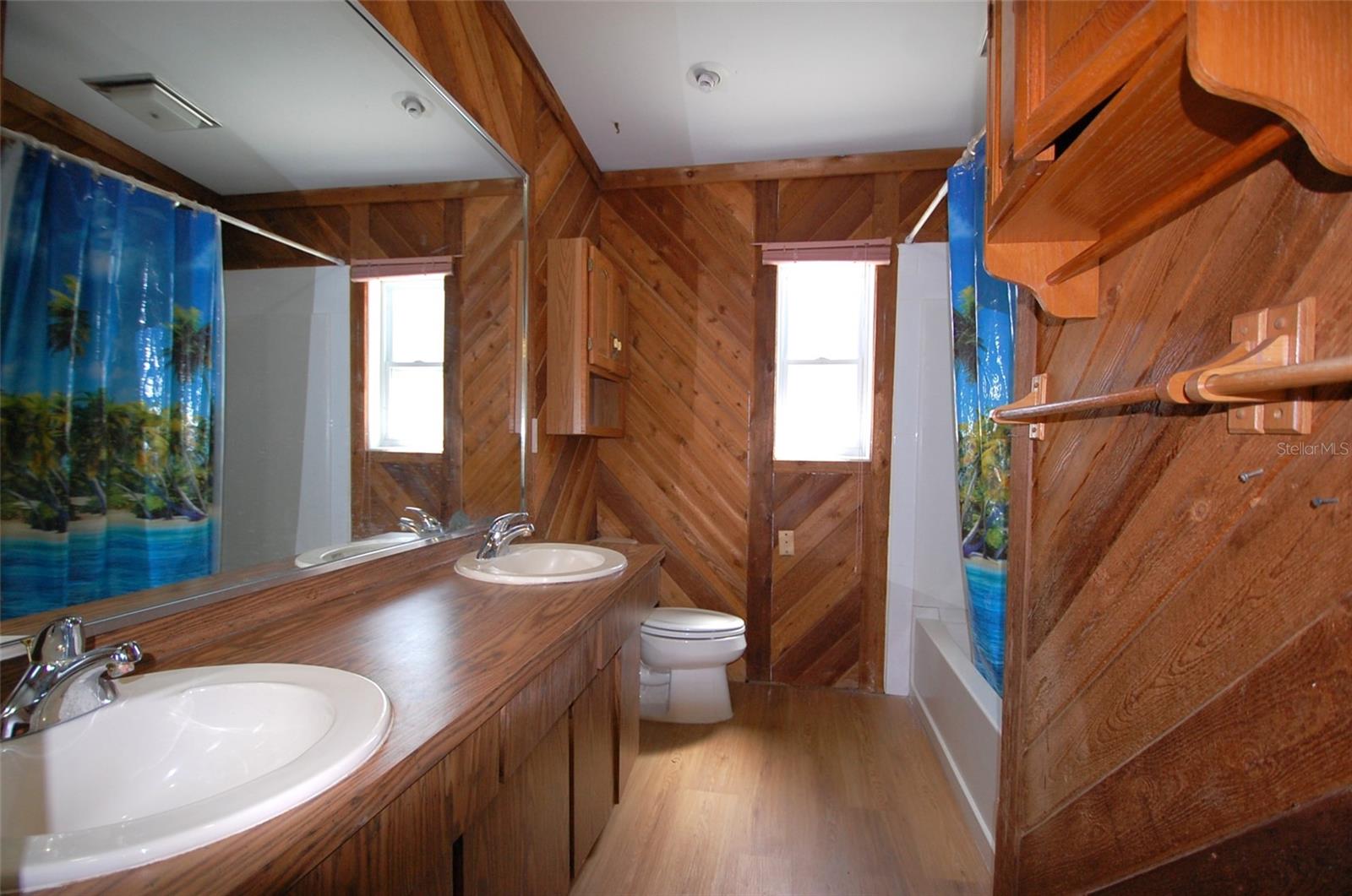 LAKEVIEW ESTATES - Residential