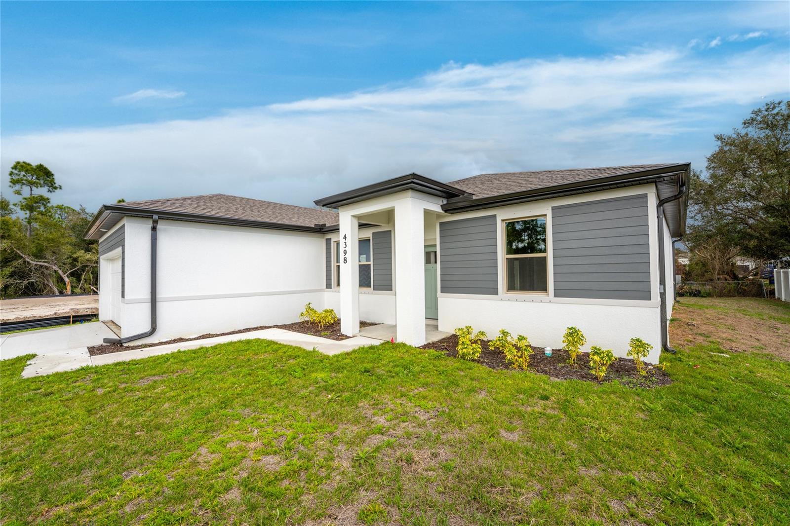 1581 - PORT CHARLOTTE SUB 27 - Residential